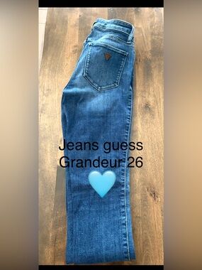 GUESS Women's Medium Blue Skinny Jeans